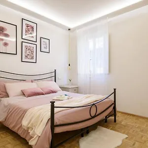  Apartment Casa Agata, Accogliente Nel Centro Storico