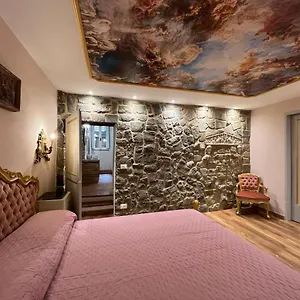  Apartment - The House With Well And The Frescos Palace